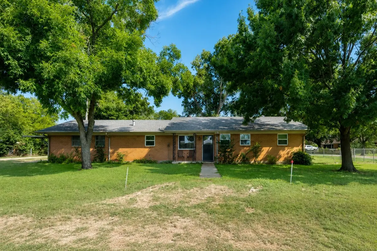 103 E Mckinley Avenue, Whitney, TX 76692 - #1