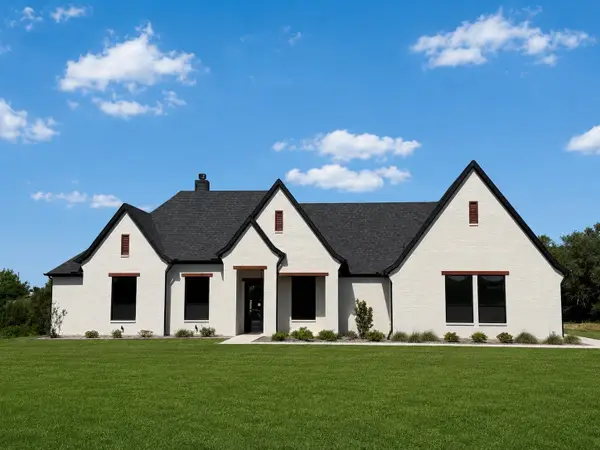 1037 Woodland Road, Weatherford, TX 76088