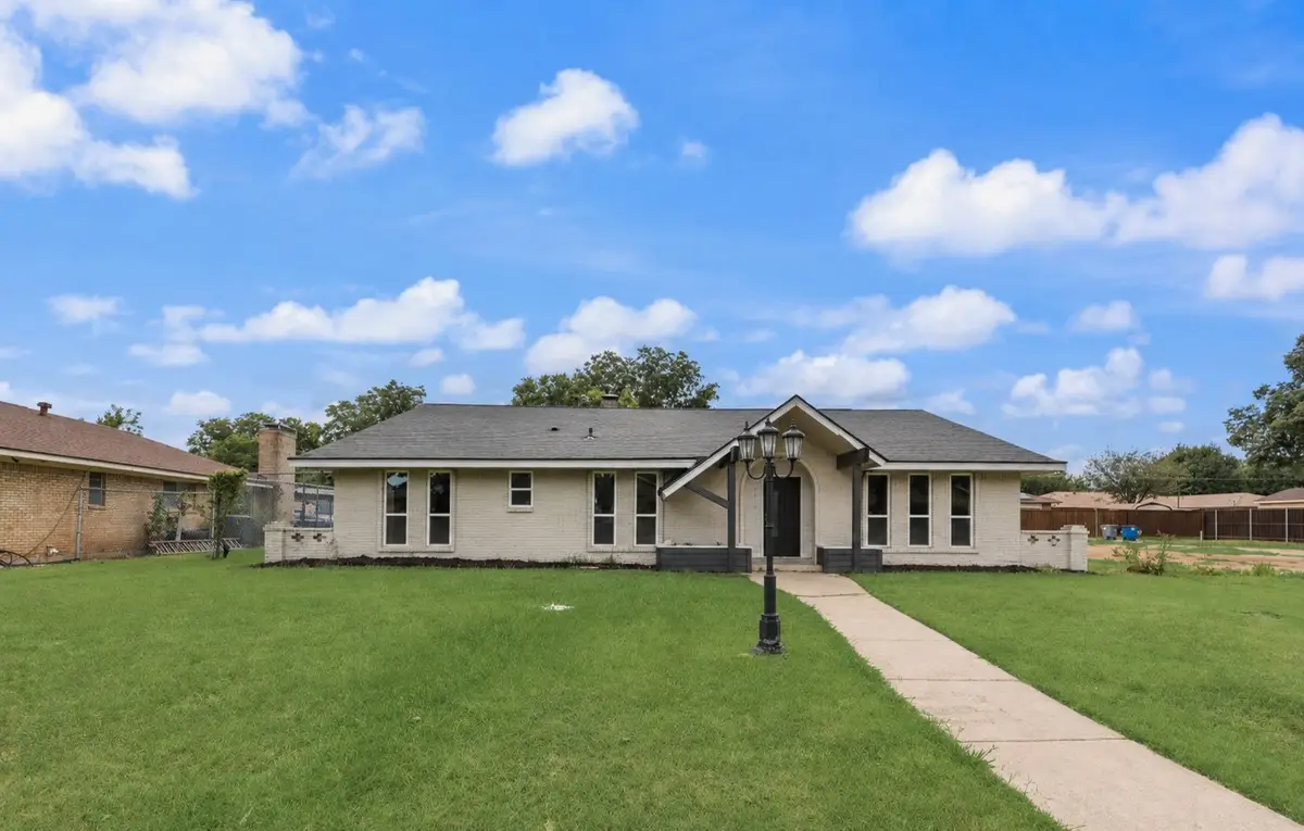 3914 Shady Hollow Lane, Dallas, TX 75233 - #1