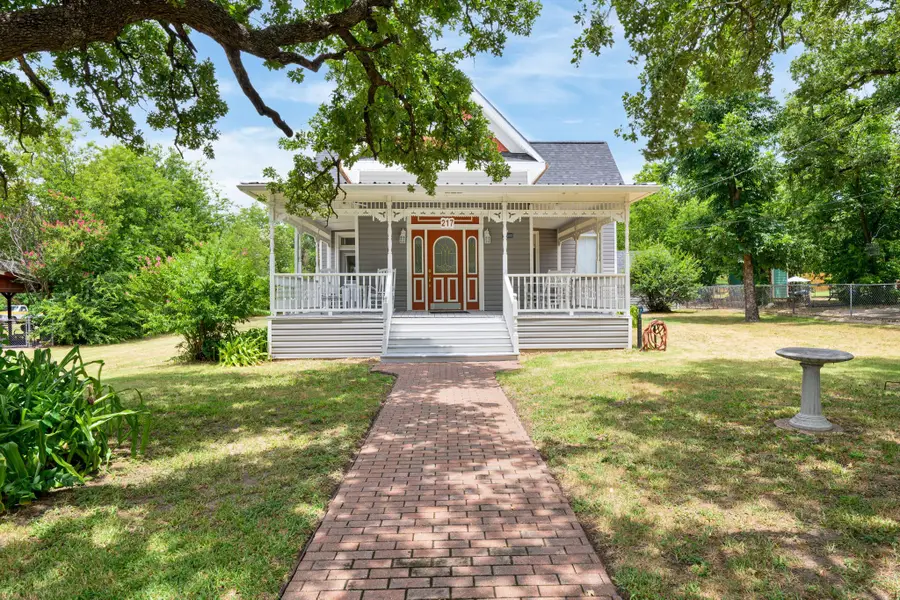 217 E 1st Street, Weatherford, TX 76086 - #3