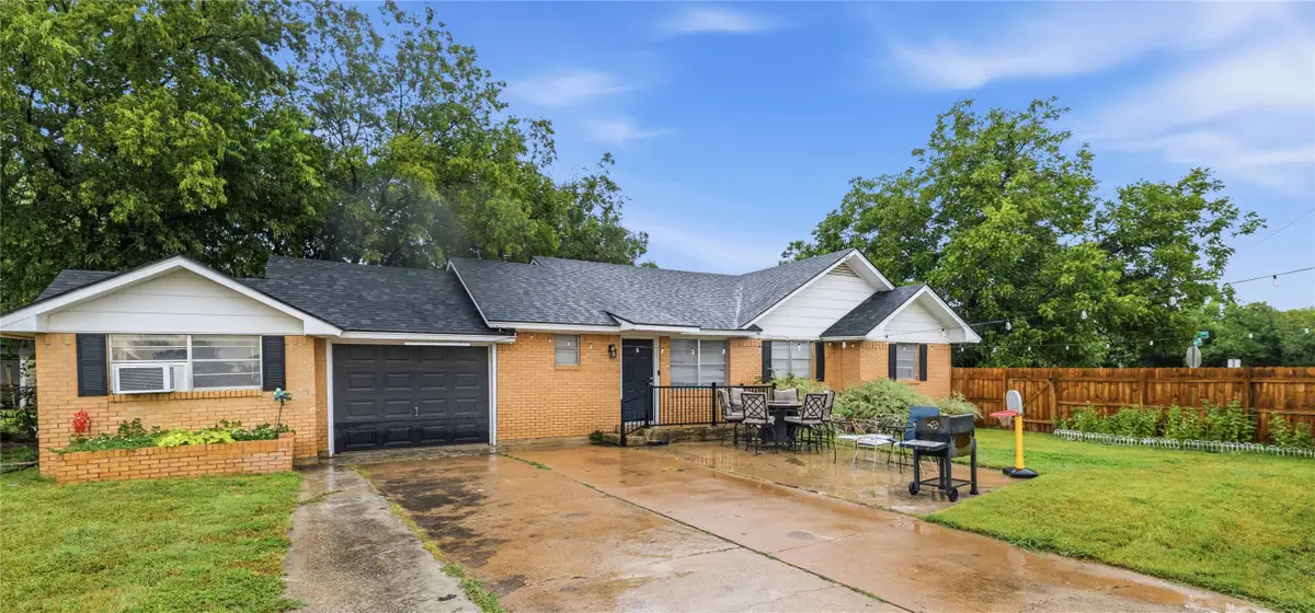 2621 Vine Street, Brownwood, TX 76801 - #1