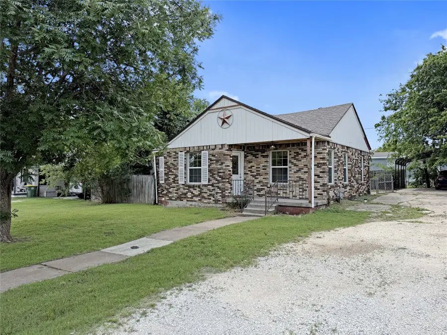 104 S 6th Street, Godley, TX 76044 - #2