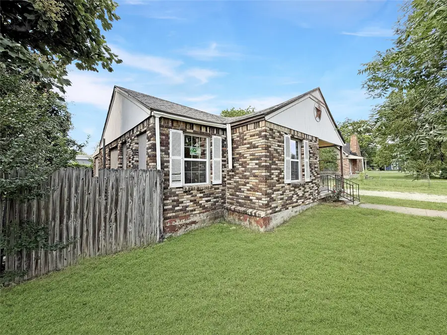 104 S 6th Street, Godley, TX 76044 - #3