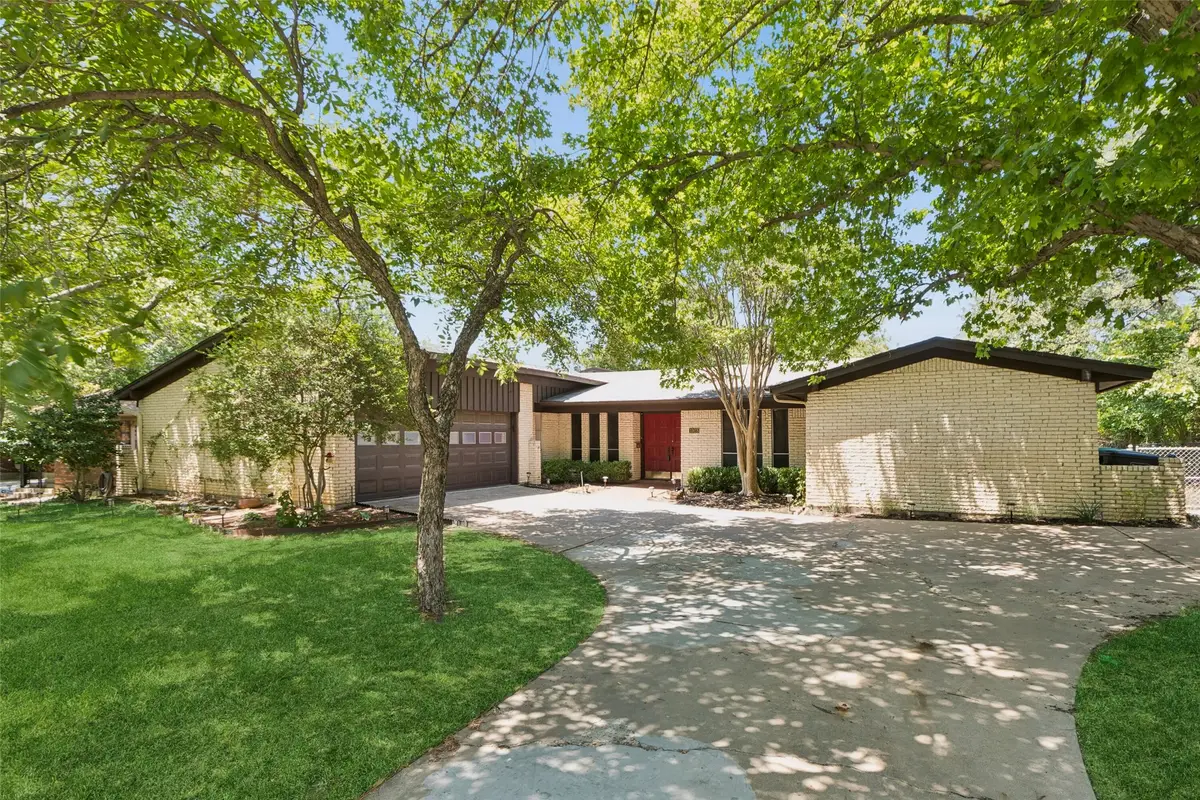 1928 Loma Linda Court, Fort Worth, TX 76112 - #1