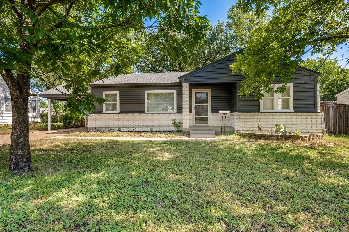 209 W 12th Street, Irving, TX 75060 - #1