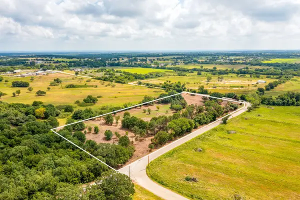890 Clover Drive, Poolville, TX 76487