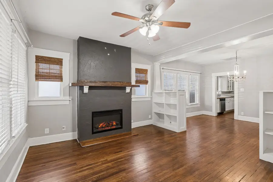 2111 Washington Avenue, Fort Worth, TX 76110 - #3