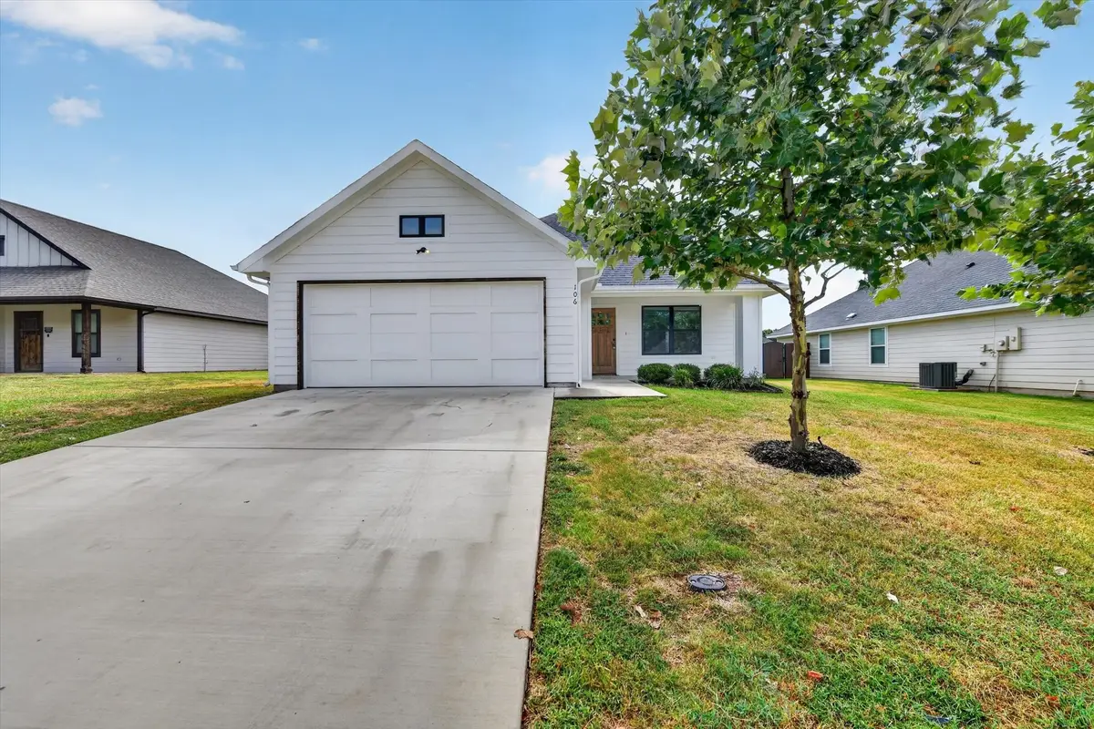 106 Clover Circle, Weatherford, TX 76086 - #1