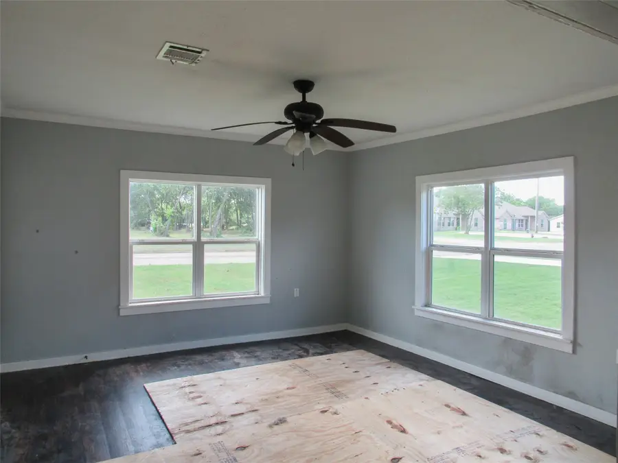 608 Hayes Street, McGregor, TX 76657 - #2