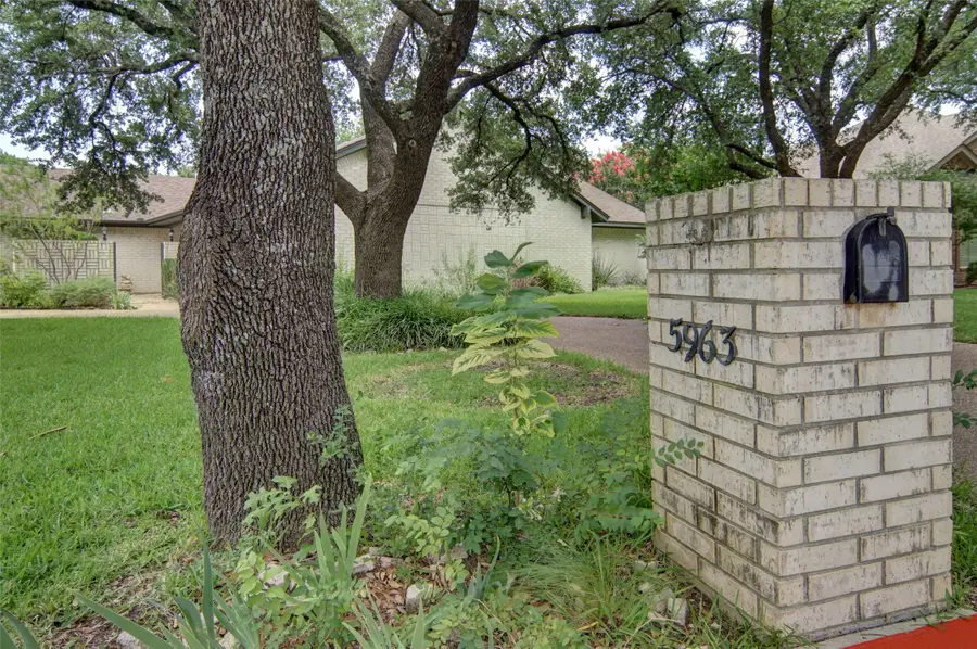 5963 River Bend Drive, Benbrook, TX 76132 - #2