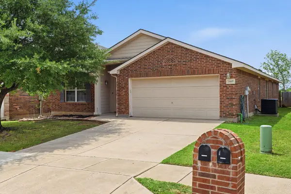 2665 Gardendale Drive, Fort Worth, TX 76120