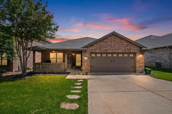10521 Bradshaw Drive, Fort Worth, TX 76108