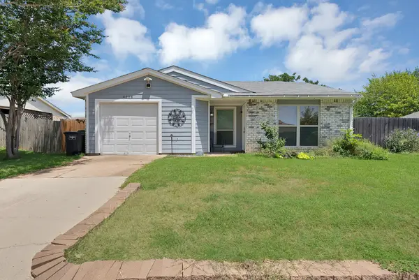 4205 Spindletree Lane, Fort Worth, TX 76137