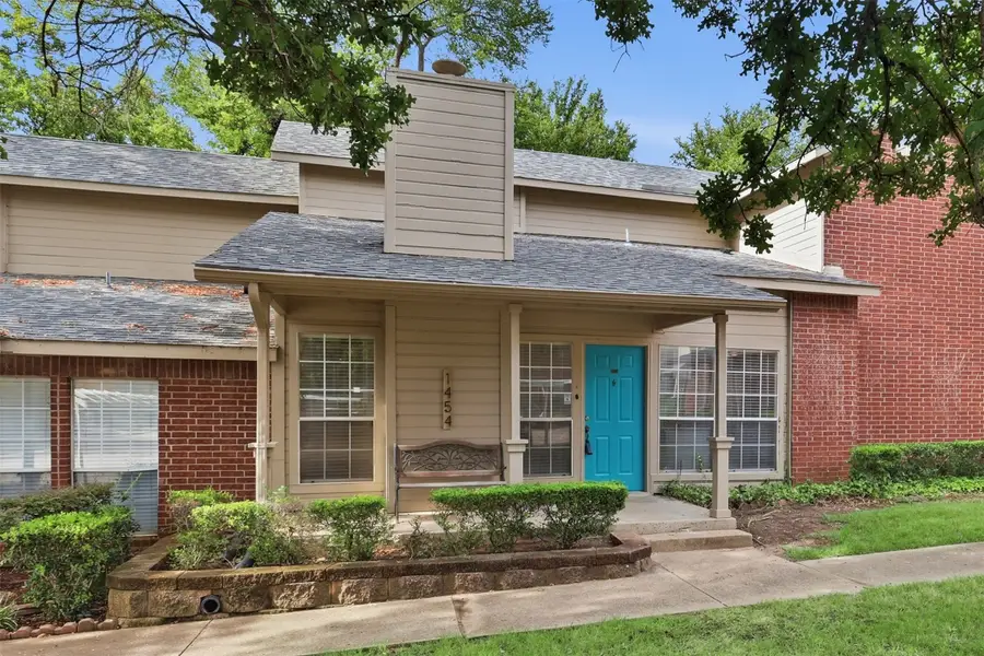 1454 Meadowood Village Drive, Fort Worth, TX 76120 - #2