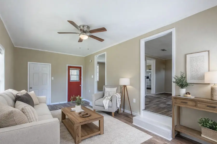 207 N Avenue U, Clifton, TX 76634 - #2