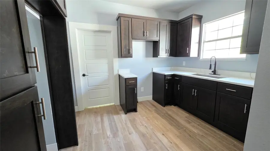 2936 S Jennings Avenue, Fort Worth, TX 76110 - #3