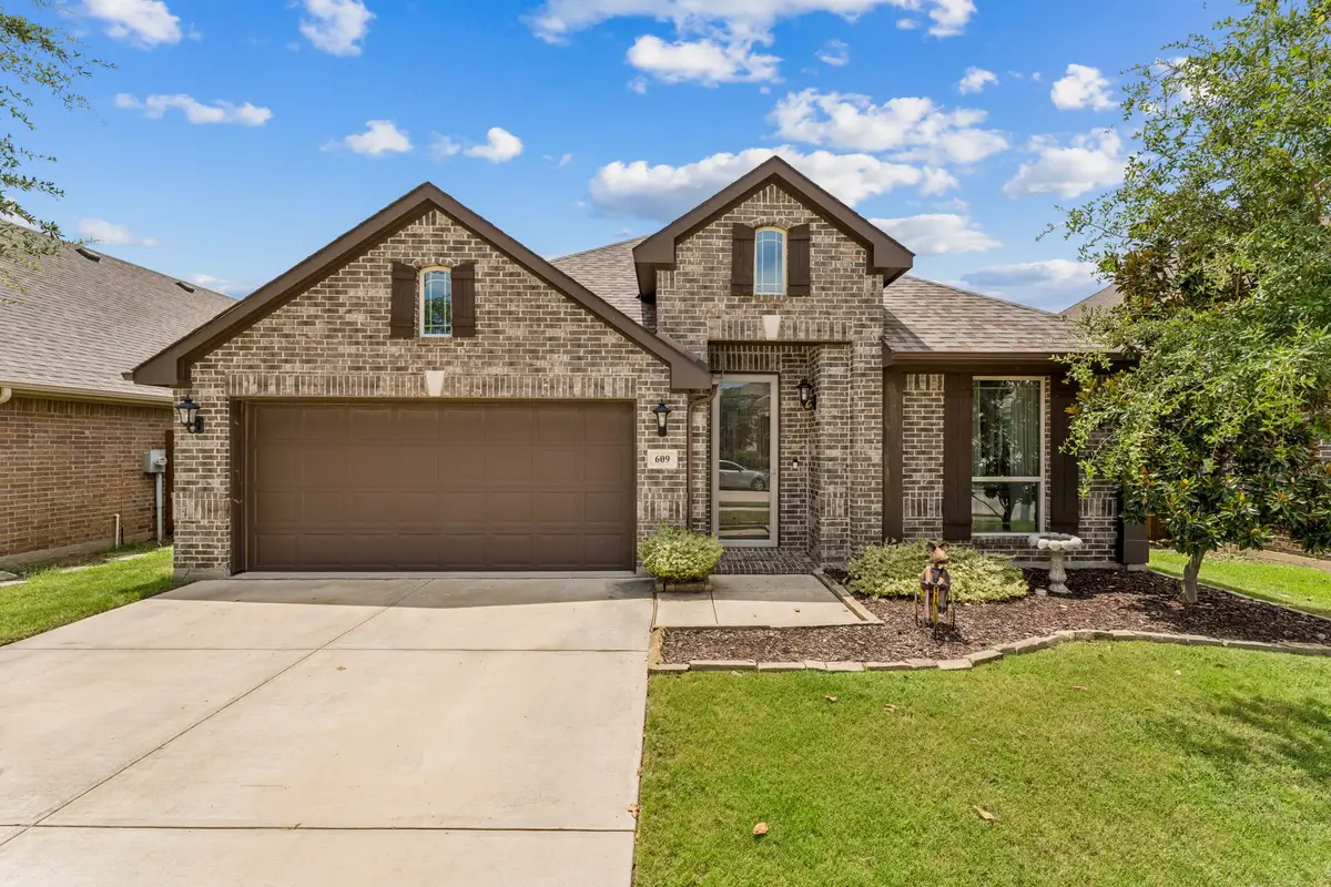 609 Fox View Drive, Fort Worth, TX 76131 - #1