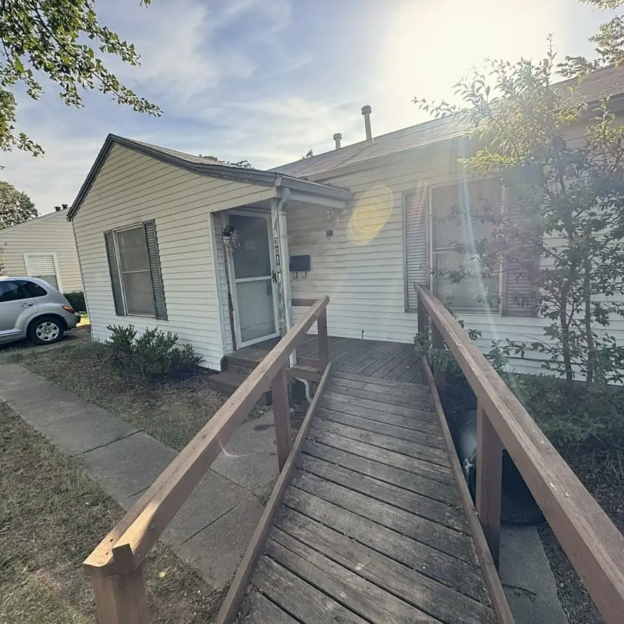 3018 Oakwood Street, Haltom City, TX 76117 - #3