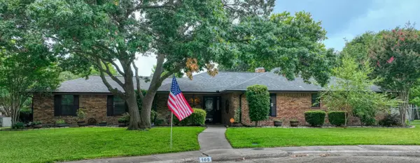 105 Santa Fe Circle, Waxahachie, TX 75165
