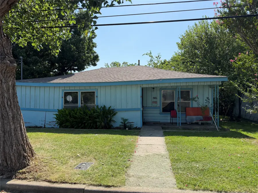 616 White Street, Whitesboro, TX 76273 - #2