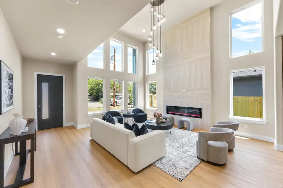 8918 Wadlington Avenue, Dallas, TX 75217 - #2