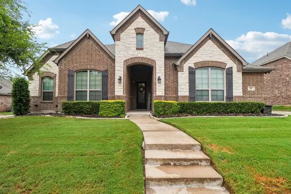 217 Wisteria Way, Red Oak, TX 75154