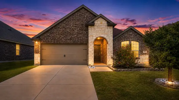800 Goldenrod Lane, Princeton, TX 75407