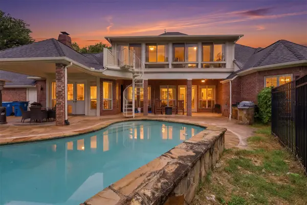 351 Cattlebaron Parc Drive, Fort Worth, TX 76108