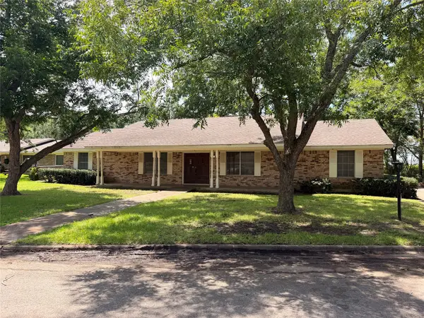 1402 Circle Drive, Cooper, TX 75432