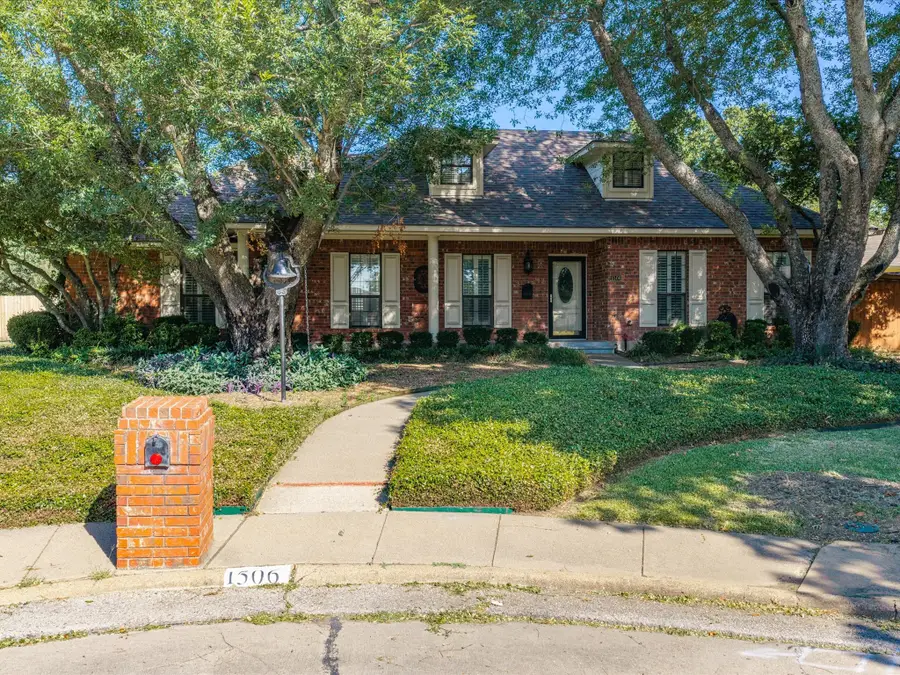1506 Williamsburg Court, Ennis, TX 75119 - #3