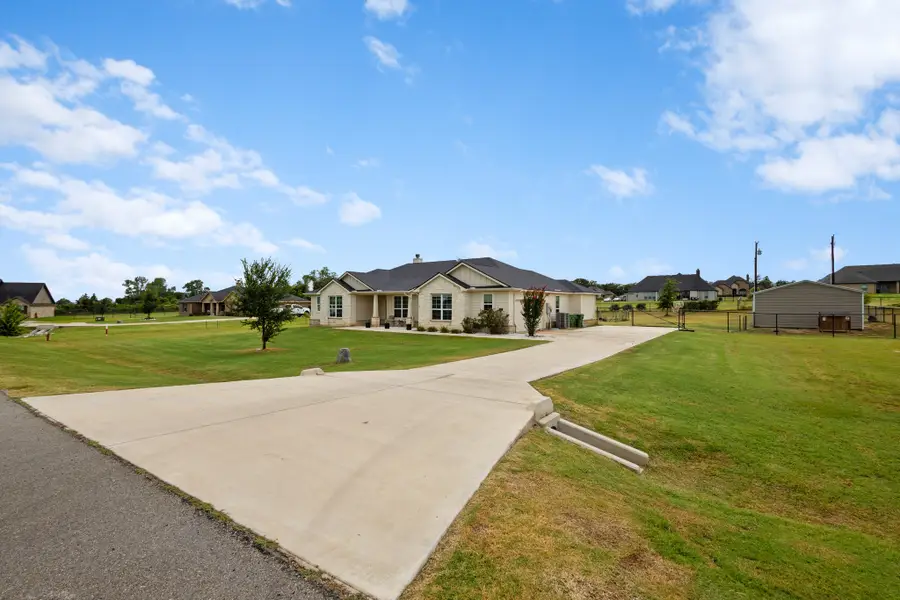 170 Spring Creek Circle, Paradise, TX 76073 - #2
