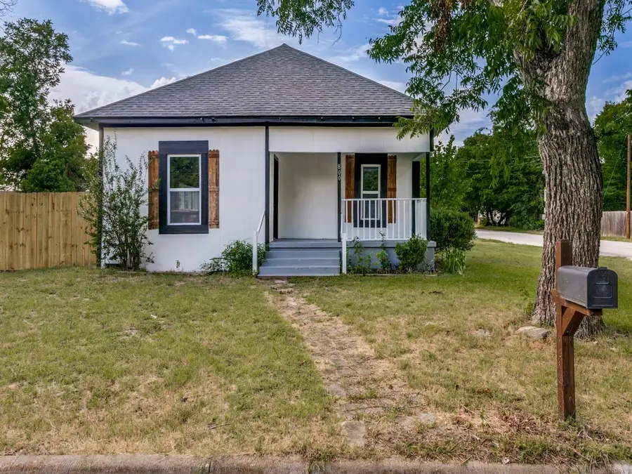 800 Euclid Street, Cleburne, TX 76033 - #2