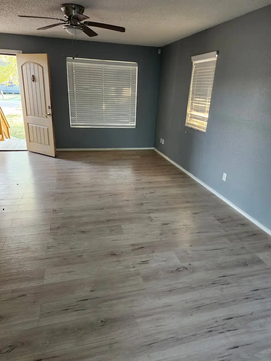 302 Runnells Street, Terrell, TX 75160 - #2