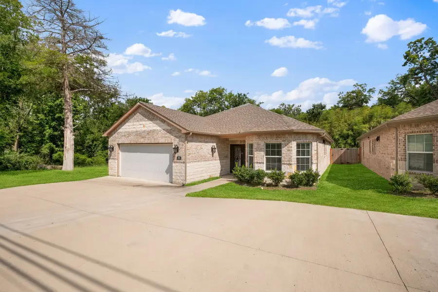 901 E Jefferson Street, Van Alstyne, TX 75495 - #2