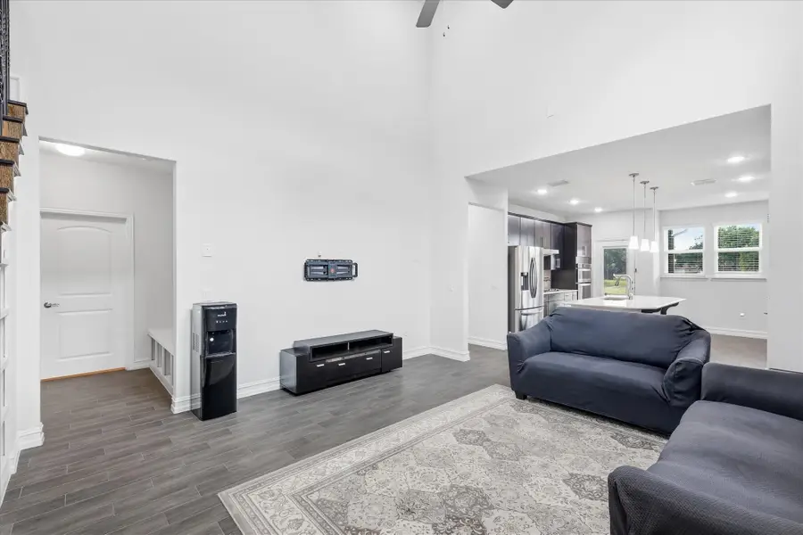 217 Jones Street, Irving, TX 75063 - #3