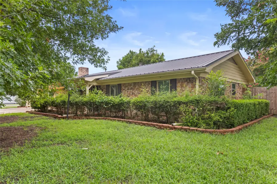 1101 14th Street, Honey Grove, TX 75446 - #3