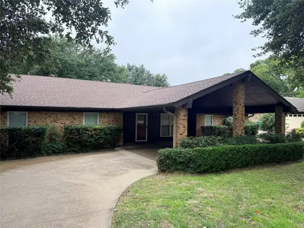 3262 Francis Drive, Fort Worth, TX 76116