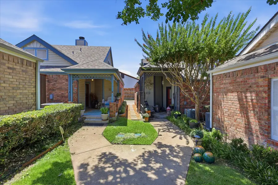 18095 Whispering Gables Lane, Dallas, TX 75287 - #2