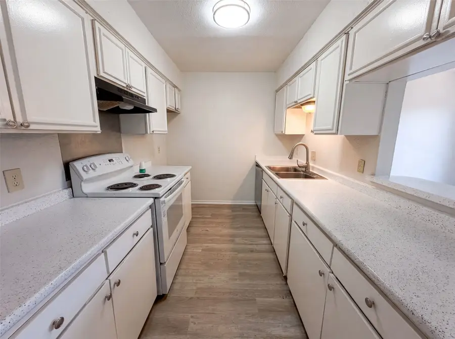 260 Rolling Hills Place, Lancaster, TX 75146 - #2