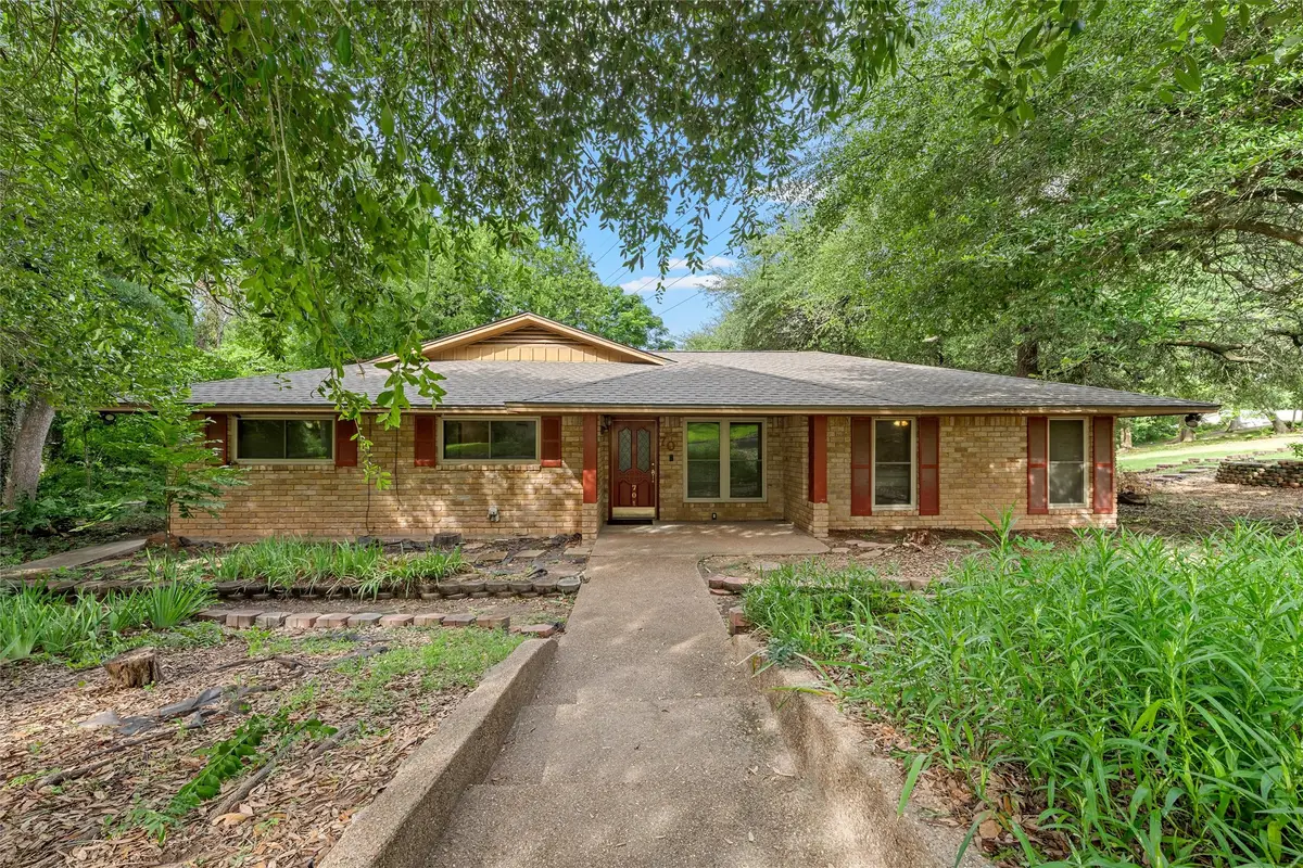 701 Arlington Drive, Woodway, TX 76712 - #1