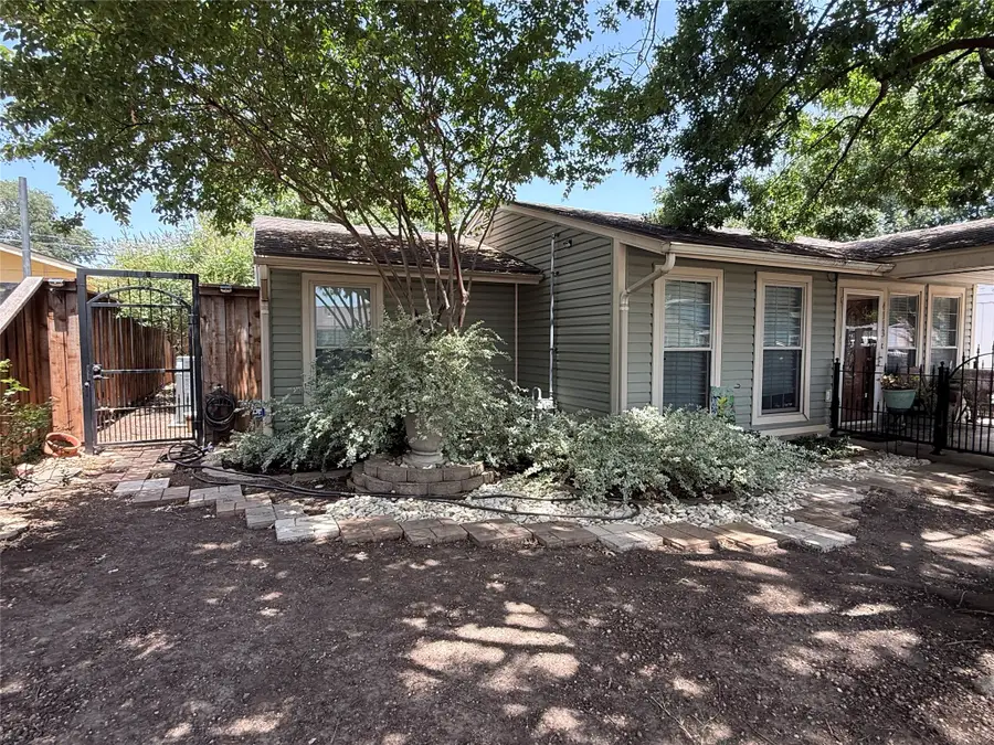 4113 Barksdale Court, Dallas, TX 75211 - #2