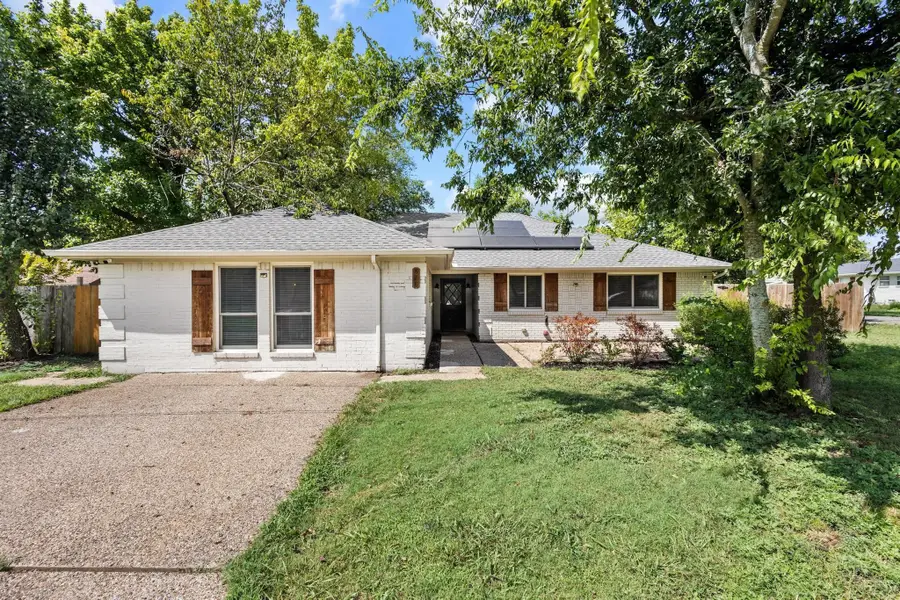 878 N Main Drive, Van Alstyne, TX 75495 - #2