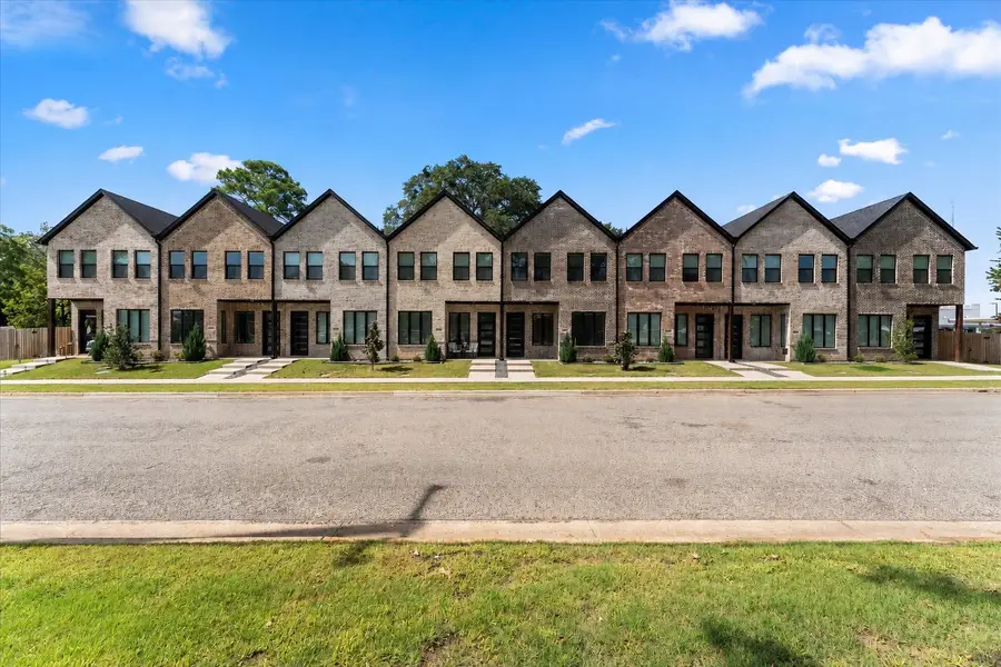 196 W 17th Street, Mount Pleasant, TX 75455 - #3