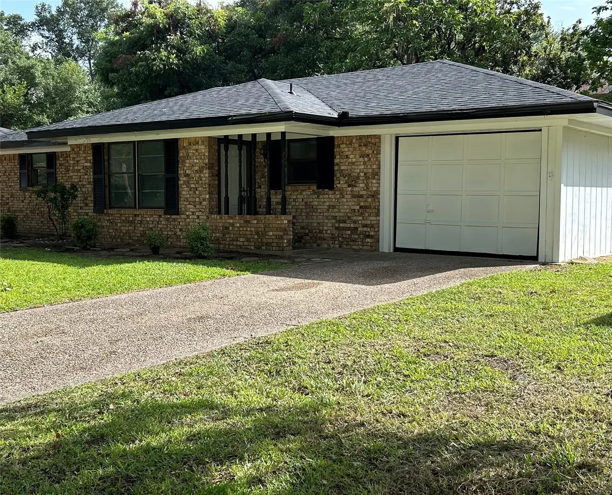 900 N 23 1/2 Street, Corsicana, TX 75110 - #1