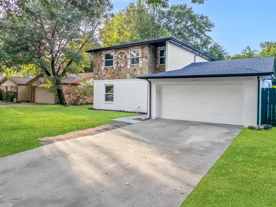 834 Brian Drive, Grand Prairie, TX 75052 - #2