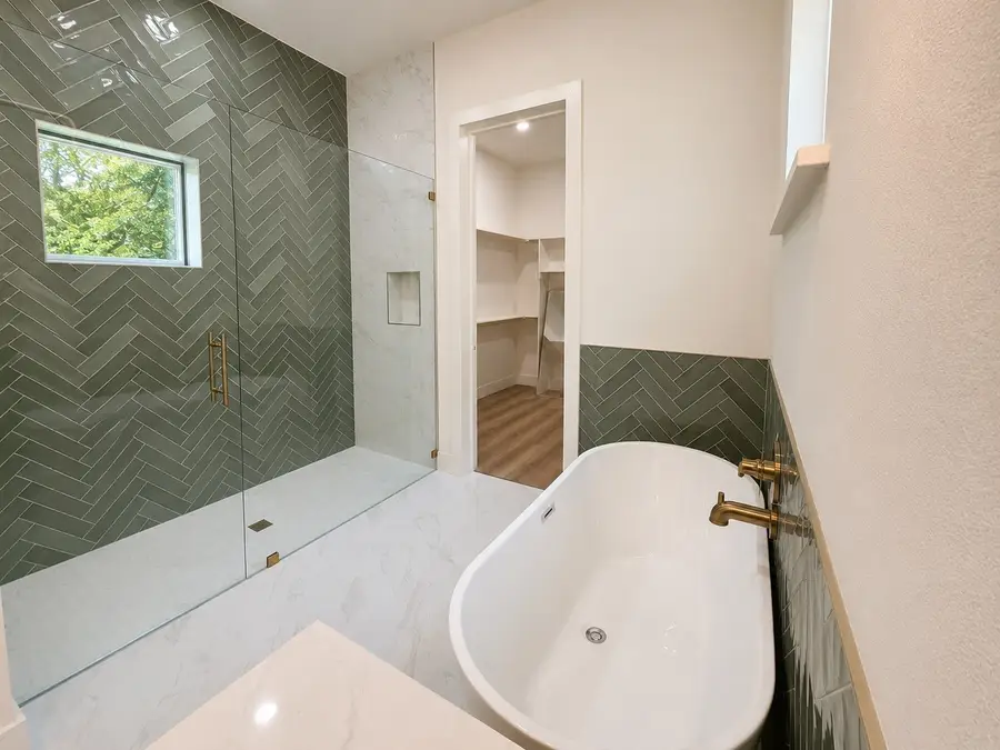 3804 De Maggio Avenue, Dallas, TX 75210 - #3