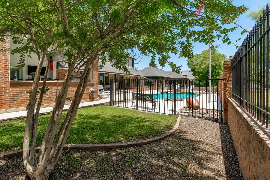 6500 Hollytree Circle, Tyler, TX 75703 - #3