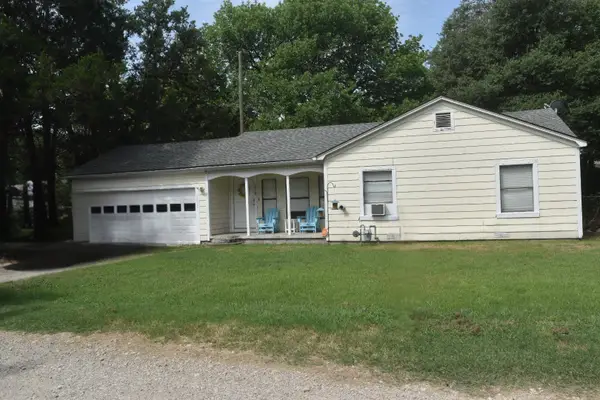 1015 Winkler Street, Ennis, TX 75119