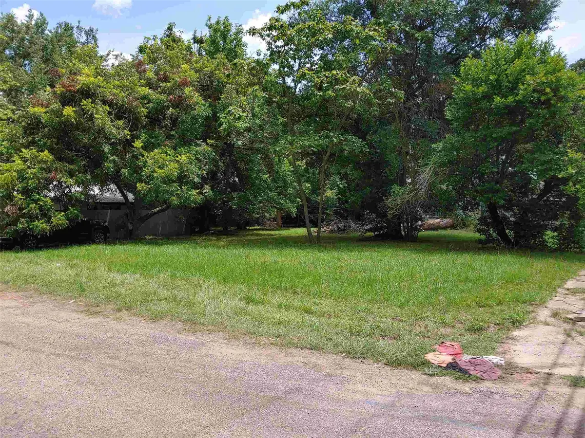 114 & 124 NW 13th Street, Paris, TX 75460 - #1