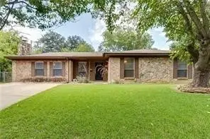 7820 Kermit, Fort Worth, TX 76116